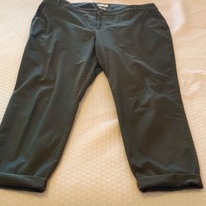 Ava & Viv 20W Olive Pants